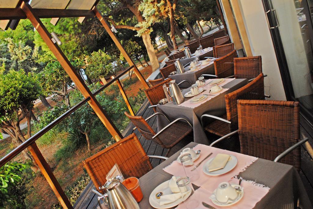 Karystion Hotel Karystos  Buitenkant foto